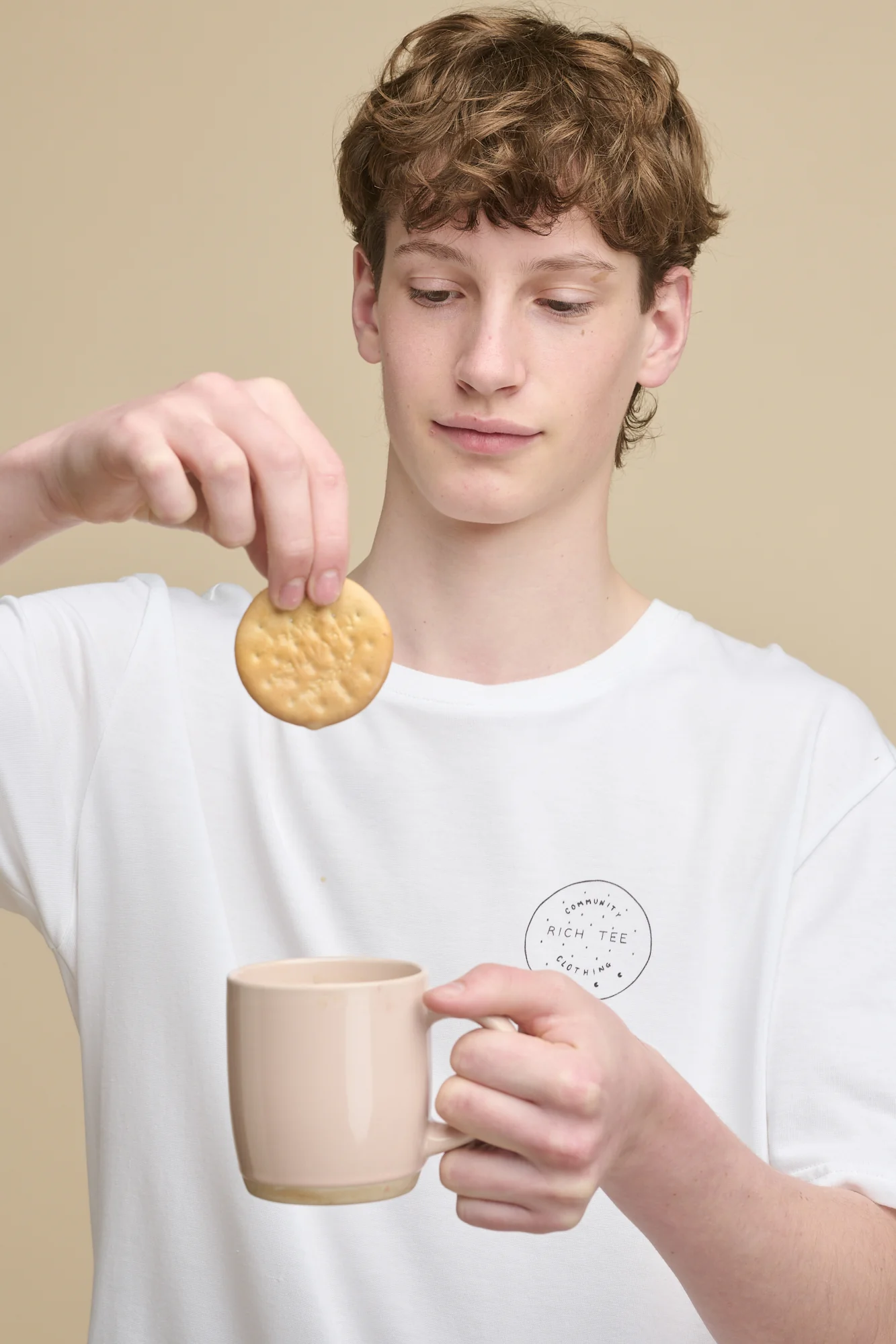 MEN'S T-SHIRTS & TOPS